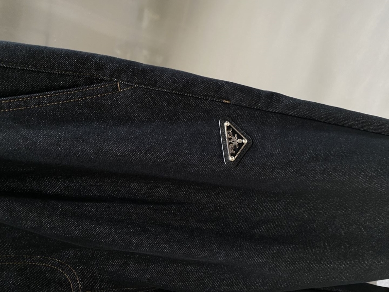 Pra*a jeans